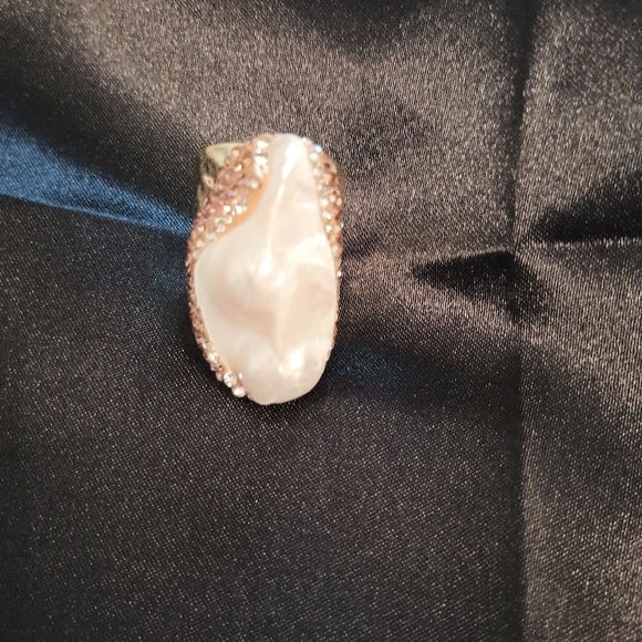 14k. Gold Plated Freshwater Pearl Baroque Ring - Picture 12 of 14